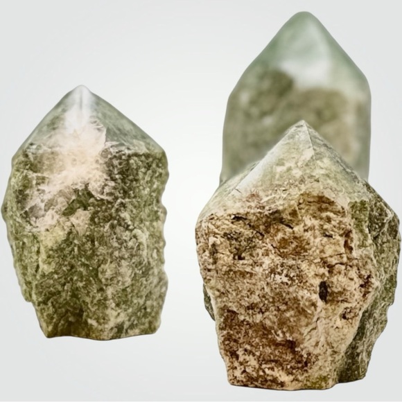 Jade Gemstone w/ Natural Markings of Brown Iron, or White Quartz (Small - 200g) - Picture 7 of 12
